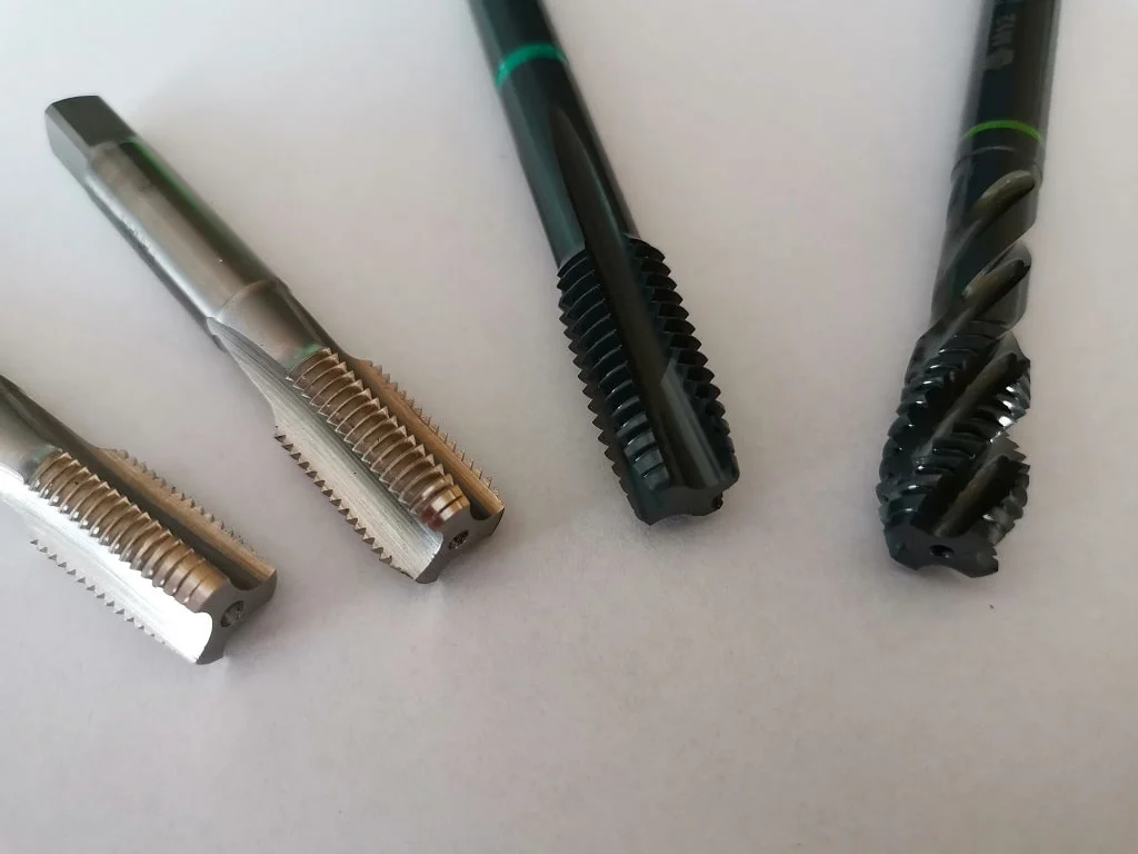 Charakterystyka i zastosowanie tłoczników w przemyśle